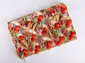 PETIT PLATEAU VERRINES STRACCIATELLA JAMBON 